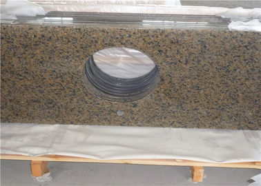 Chine La vanité préfabriquée de salle de bains de coupe-circuit de trou d'évier complète le granit tropical de Brown fournisseur