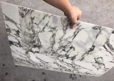 Chine Blanc avec la tuile de marbre en pierre ultra mince noire de veines pour la décoration fournisseur