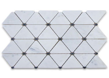 Chine La triangle pointille la tuile de mosaïque de marbre de Carrare, finition aiguisée décorative de tuiles de mosaïque fournisseur
